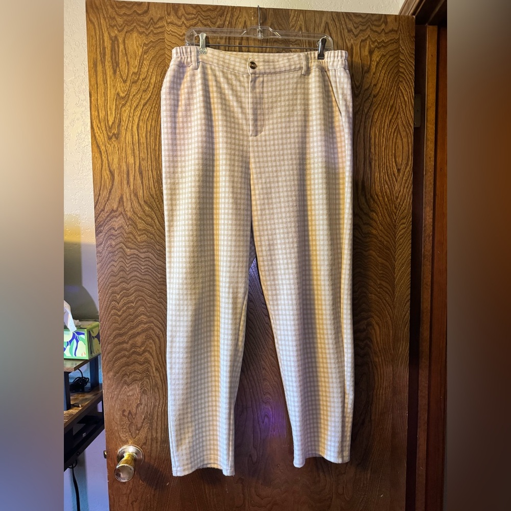 Willow Men's Checkered Pants - Cream and Gray